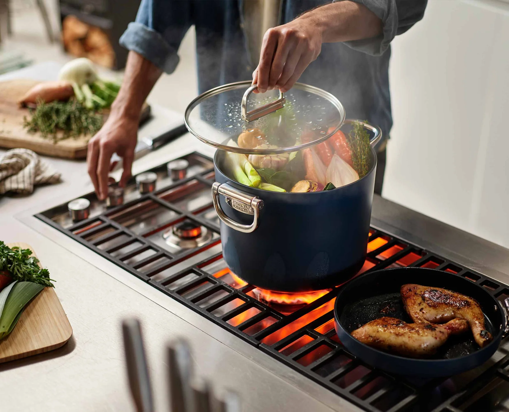 Joseph Joseph  Space Folding Handle Ceramic Non-stick 25cm Blue Stock Pot & Lid