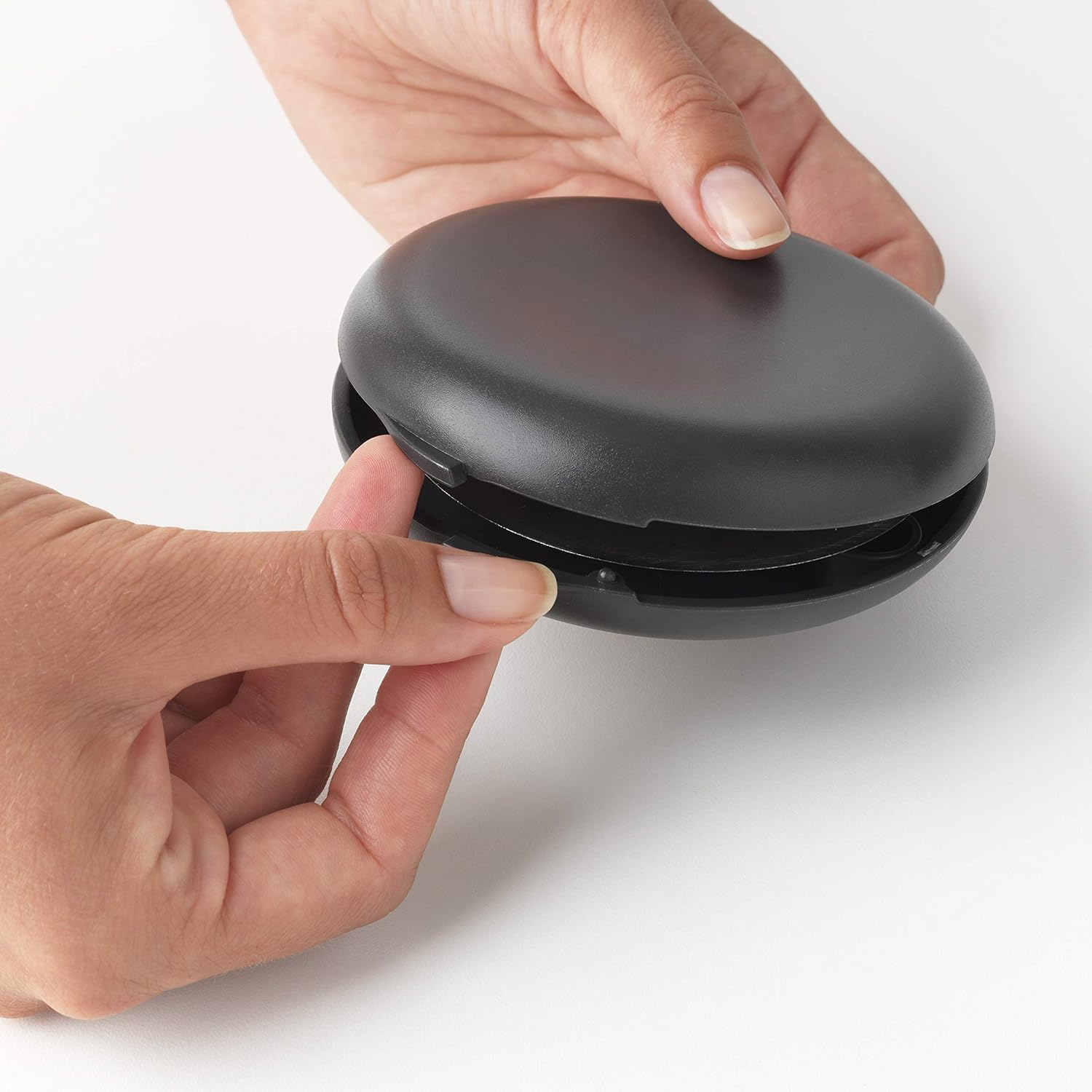 Brabantia Tasty+ Pizza Cutter with Blade Guard