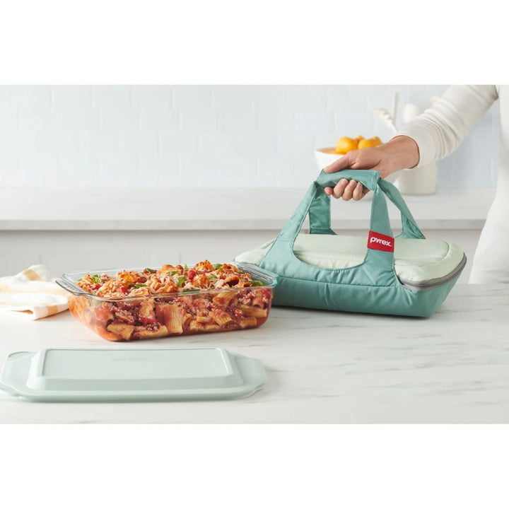 Pyrex 4.7L Portable Deep Dish & Insulated Bag Set