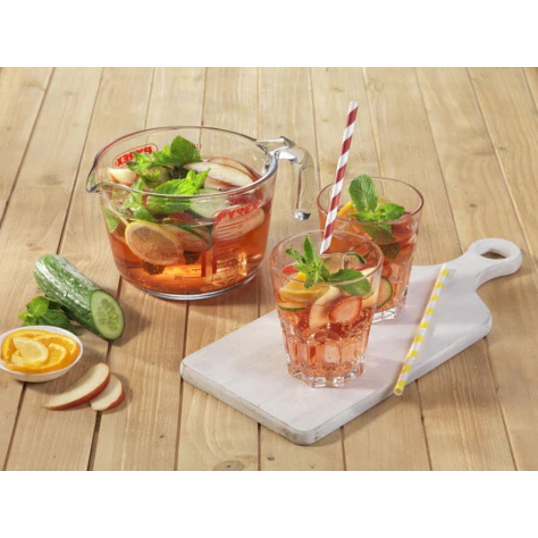 Pyrex Heat-Resistant Glass Measuring Cup