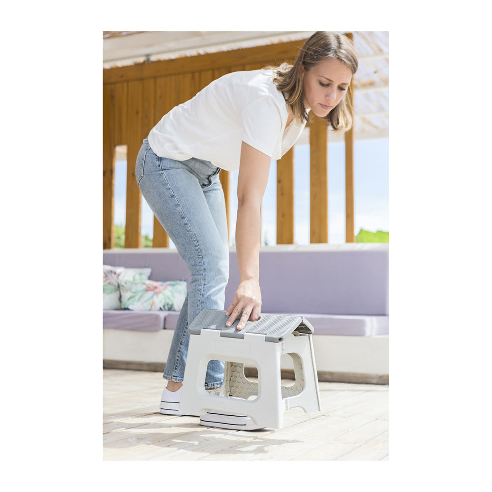 Vigar Zeroline Grey Foldable Stool