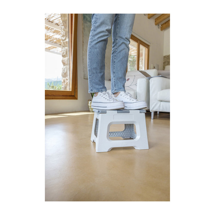 Vigar Zeroline Grey Foldable Stool