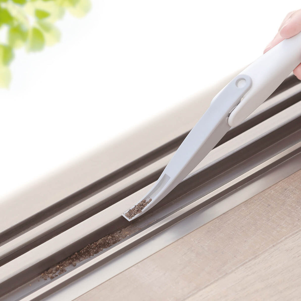 Marna Window Track Cleaning Brush With Scraper (56x203x21mm)