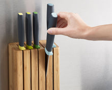 Load image into Gallery viewer, Joseph Joseph Elevate Knives Set with Bamboo Block 3
