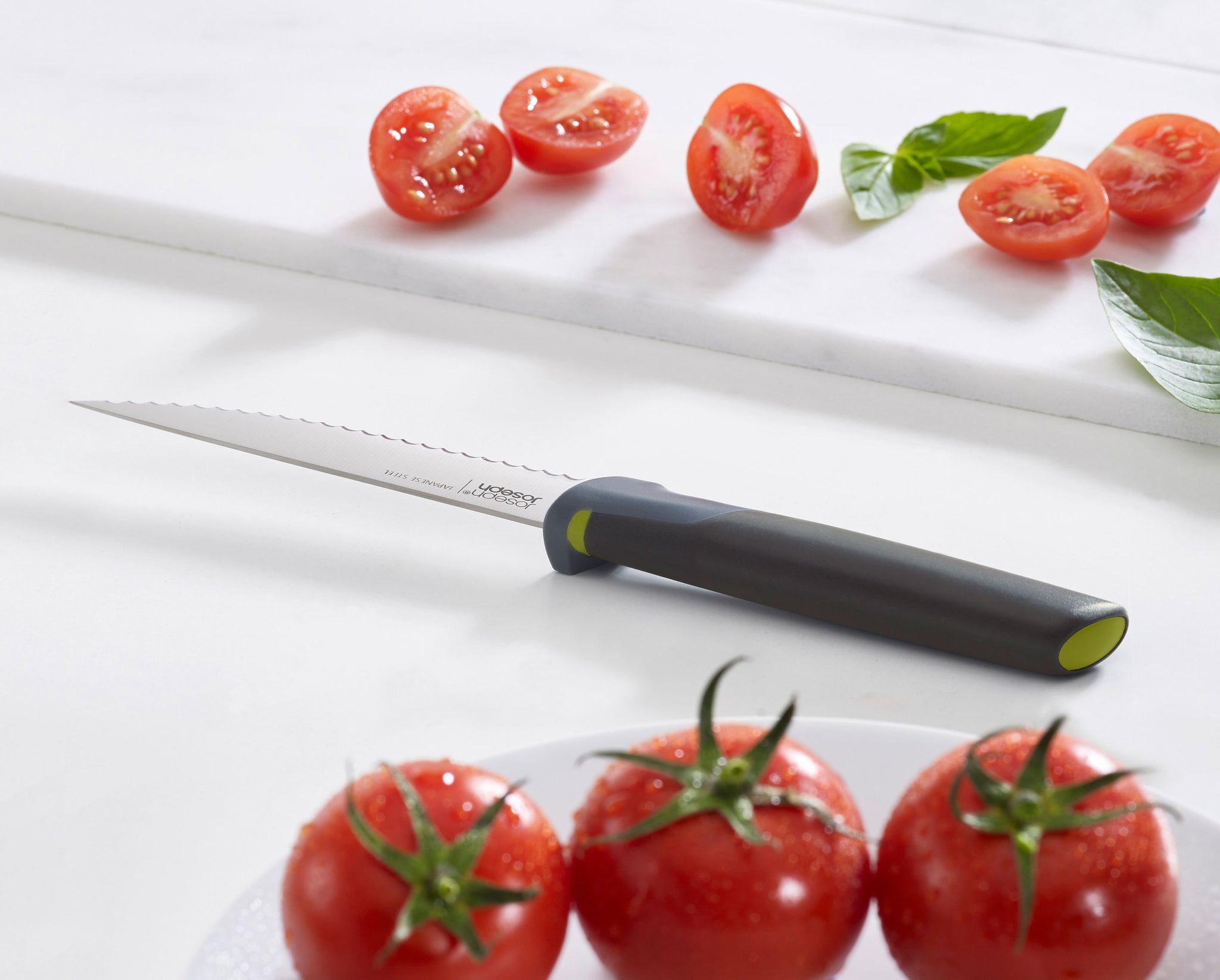 Joseph Joseph Elevate Serrated Knife 3