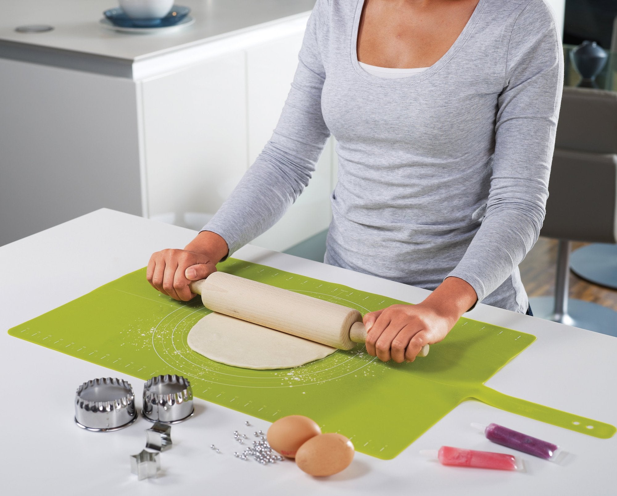 Joseph Joseph Roll-Up Silicone Pastry Mat 3