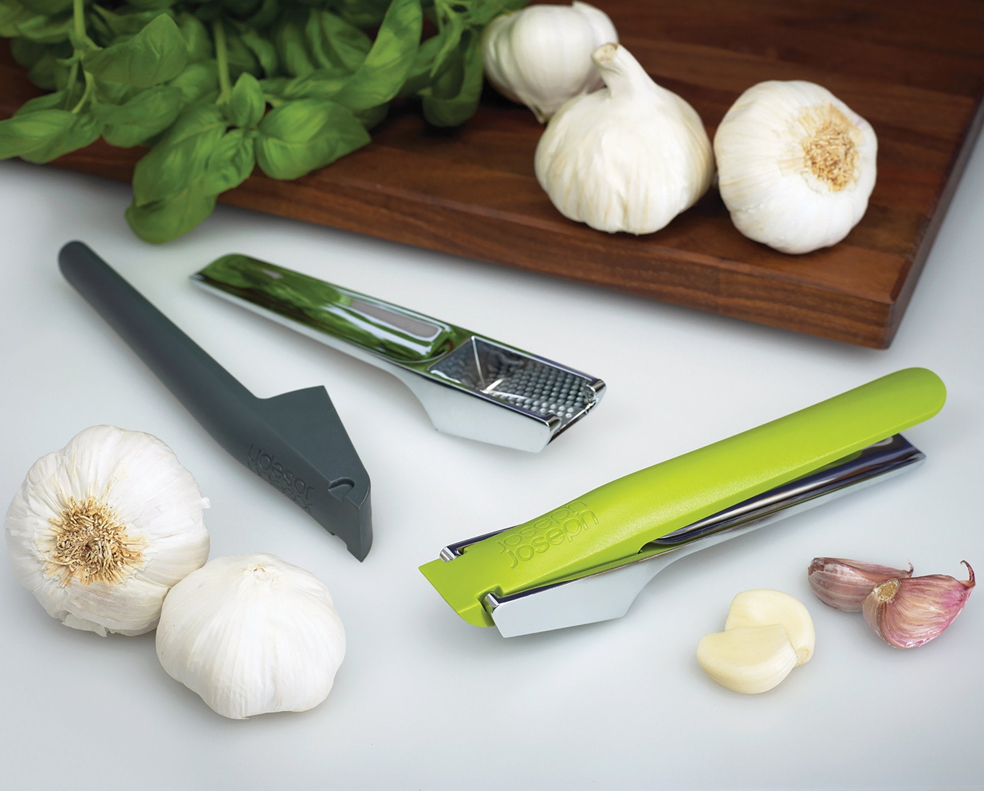 Joseph Joseph Clean-Press Garlic Crusher 2