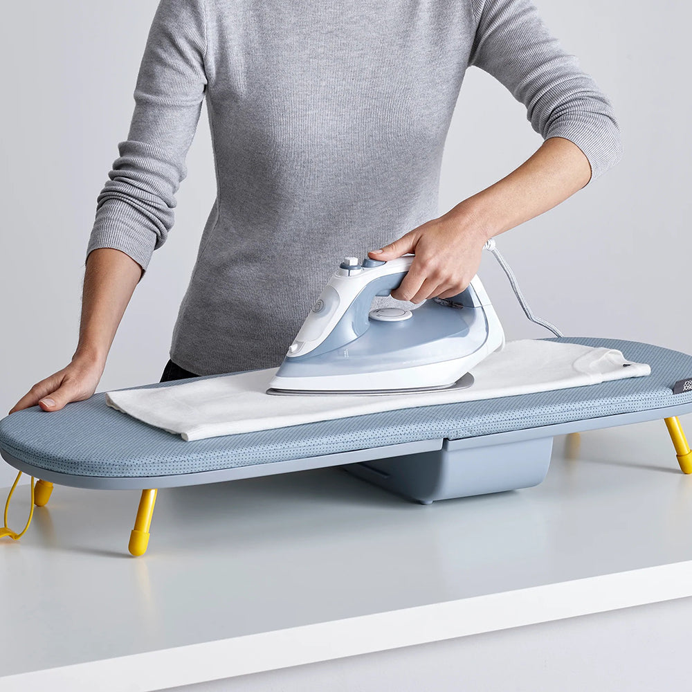 Joseph Joseph Pocket Folding Ironing Board 50009 lf9