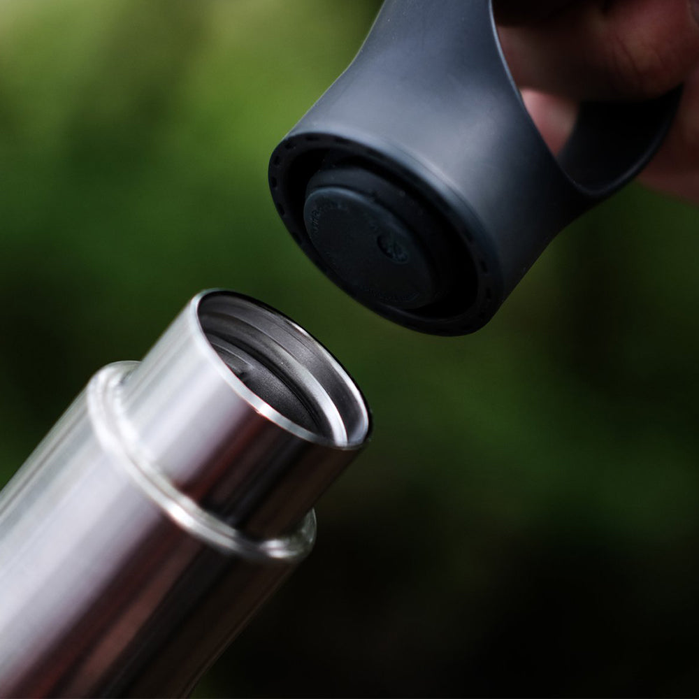 Joseph Joseph Loop 500ml Botol Air Tertebat Vakum Keluli Tahan Karat (Berus)