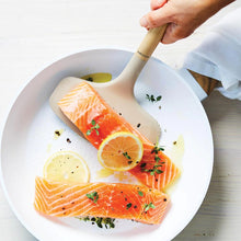 Load image into Gallery viewer, WILTSHIRE Eat Smart 2 in 1 Fish Turner / Slicer
