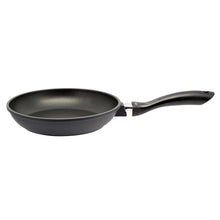 Load image into Gallery viewer, ELO Alucast Frypan 24cm
