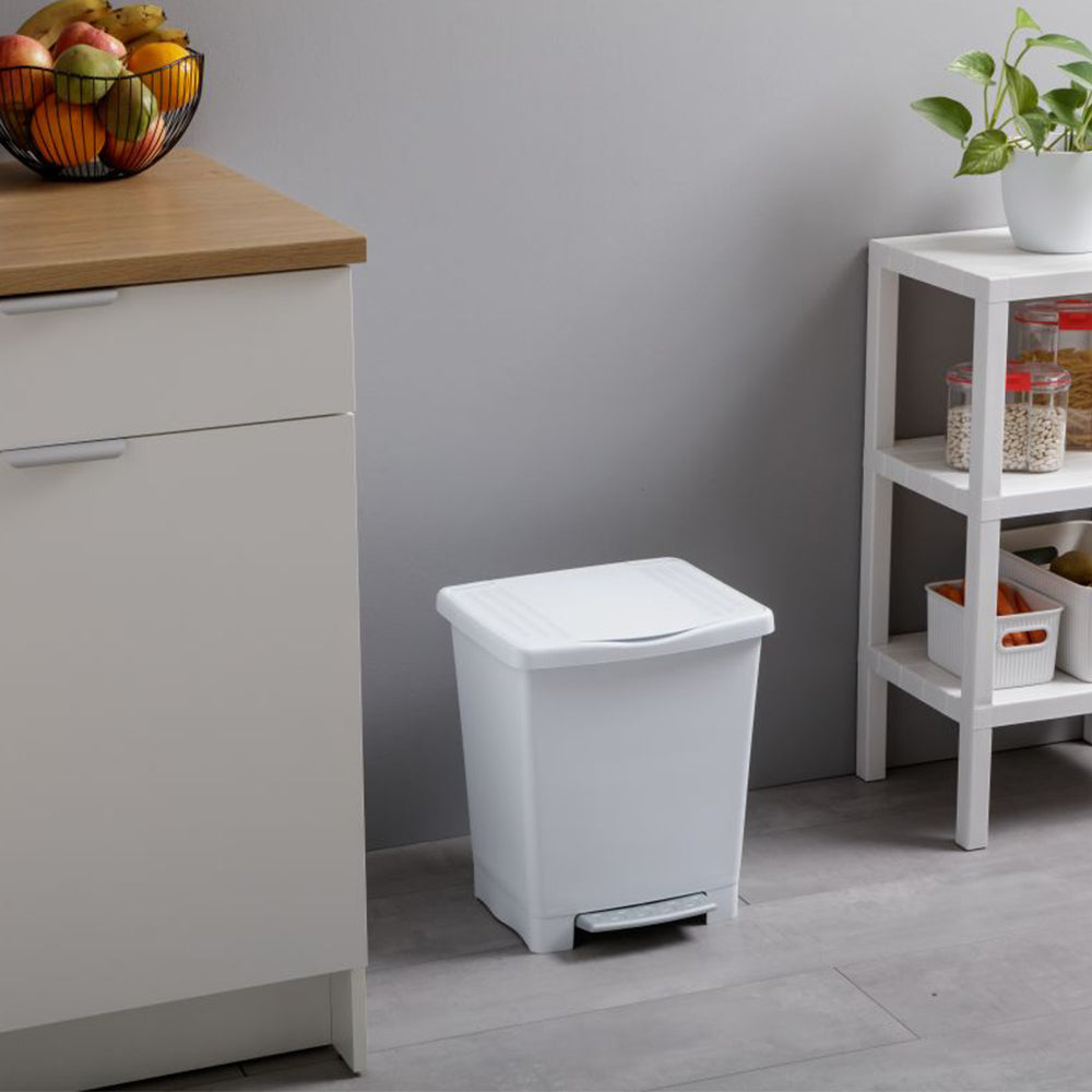 Tatay Pedal Dust Bin MILLENIUM (Hitam) T1014.27