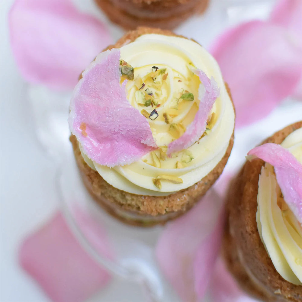 Persembahan TALA 12 Cup Bun Tin