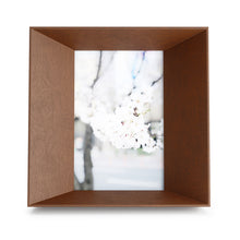 Load image into Gallery viewer, UMBRA Lookout Photo Frame, 4&quot; x 6&quot;, S, Light Walnut
