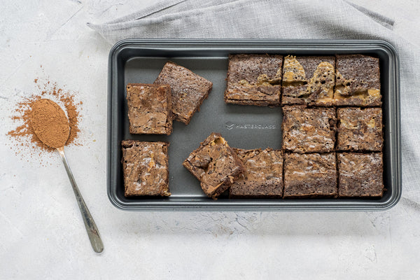 Tin Brownie Tidak Lekat MASTERCLASS (34X20X4Cm) 