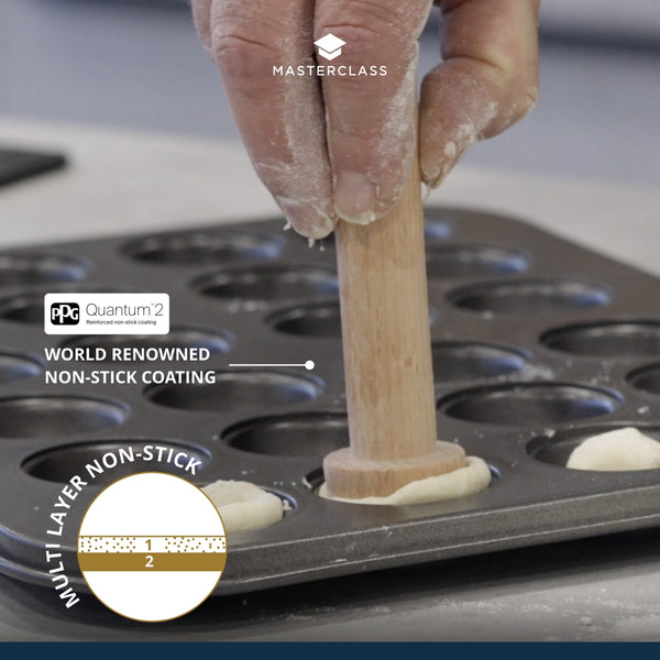 MASTERCLASS Non-stick Mini 24 Lubang Kuali Tart W/Tamper Pastri Kayu (35X27Cm) 
